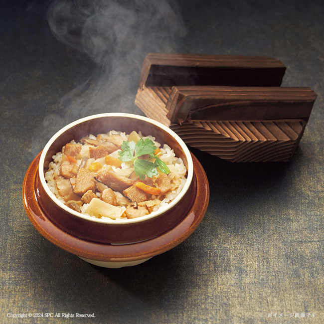 コンビネーションギフト　たん熊北店　鶏釜めしの素・フリーズドライ＆はなみずき　今治タオルセット　No.100　割引き商品